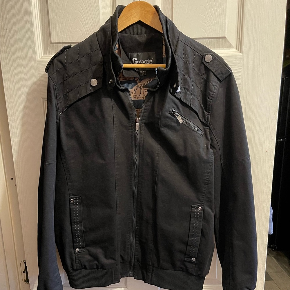 Gesiweier Men Black Jacket